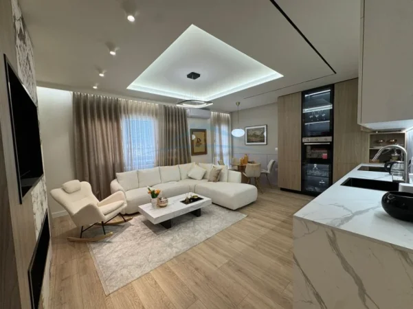 Tirane, shitet apartament 1+1+Ballkon Kati 9, 72 m² 180.000 € 