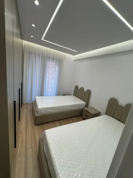 Tirane, jepet me qera apartament 2+1+Ballkon Kati 6, 110 m² 73.000 € (Rruga sokrat miho)