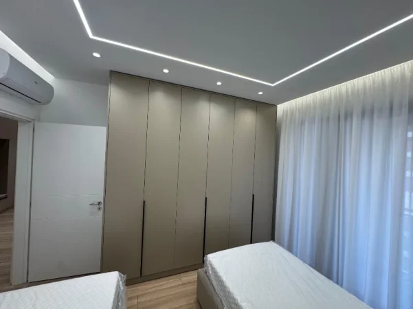 Tirane, jepet me qera apartament 2+1+Ballkon Kati 6, 110 m² 73.000 € (Rruga sokrat miho)