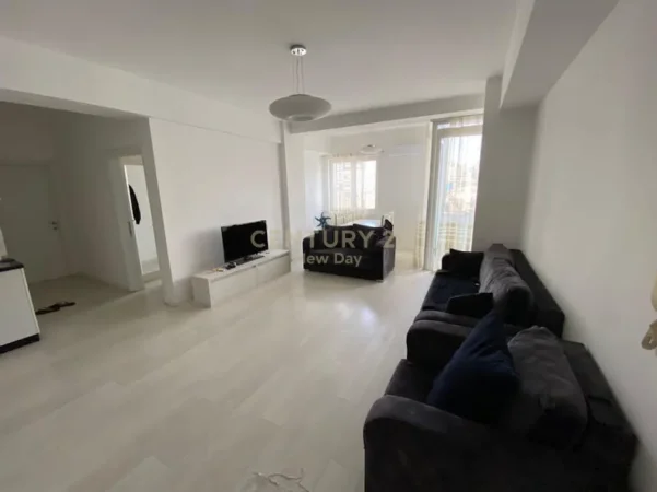 Tirane, jepet me qera apartament 1+1 Kati 4, 94 m² 600 € 