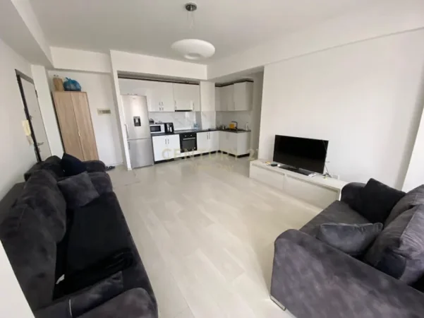 Tirane, jepet me qera apartament 1+1 Kati 4, 94 m² 600 € 