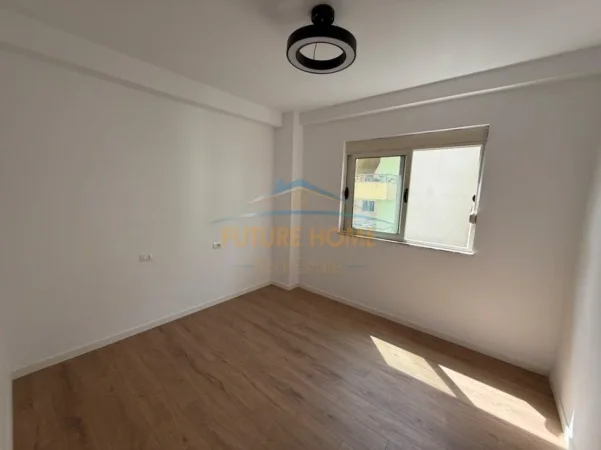 Shqiperi, shitet apartament 2+1 Kati 3, 93 m² 175.000 € 
