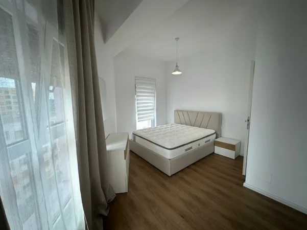 Tirane, jepet me qera apartament 1+1+Ballkon Kati 8, 60 m² 450 € (Rruga Pasho Hysa)
