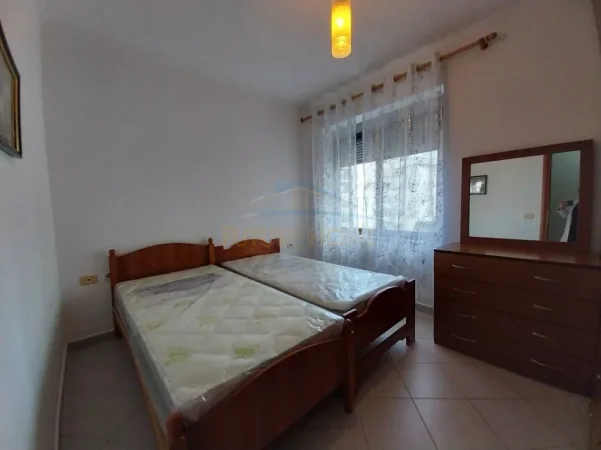 Tirane, jepet me qera apartament 2+1 Kati 7, 85 m² 450 € (Yzberisht)