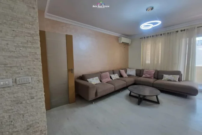 Tirane, shitet apartament 3+1+Ballkon Kati 4, 127 m² 209.000 € (Porcelan)