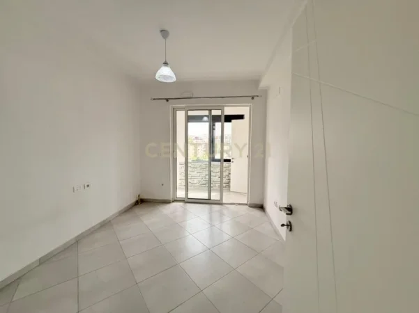 Tirane, shitet apartament 2+1 Kati 4, 103 m² 200.000 € 