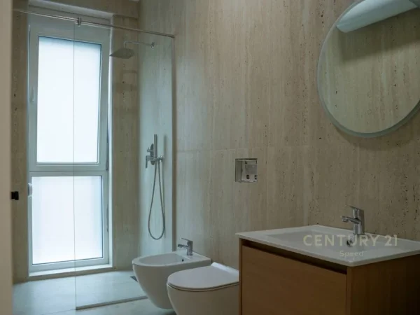 Tirane, jepet me qera apartament 1+1 Kati 5, 72 m² 630 € (Ish Fusha Aviacionit SPEED137897)