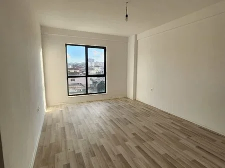 Tirane, shitet apartament 2+1+Ballkon Kati 3, 110 m² 140.000 € (Rruga 5 Maji)