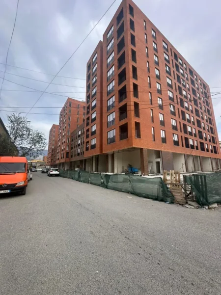 Tirane, shitet apartament 1+1 Kati 3, 78 m² 133.000 € (Rruga Siri Kodra)