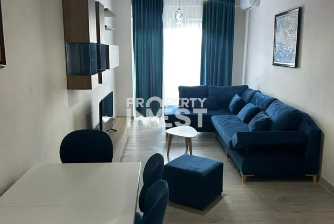 Tirane, jepet me qera apartament 1+1 Kati 4, 84 m² 630 € (Xhamlliku)