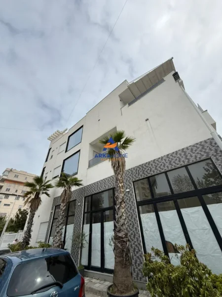 Vlore, shitet ambjent biznesi Kati 3, 380 m² 900.000 € 