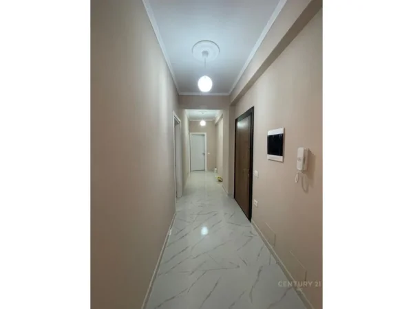 Tirane, jepet me qera apartament 2+1 Kati 4, 110 m² 550 € (Astir IRG137875)