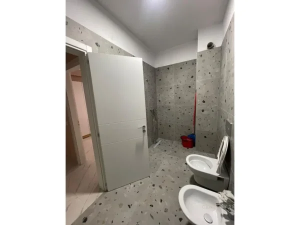 Tirane, jepet me qera apartament 2+1 Kati 4, 110 m² 550 € (Astir IRG137875)