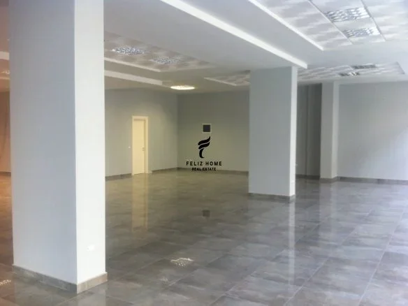 Tirane, jepet me qera dyqan Kati 0, 415 m² 4.800 € (SELVIA)