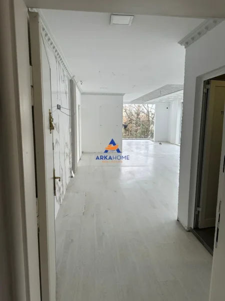 Tirane, shitet ambjent biznesi Kati 1, 71 m² 262.329 € 
