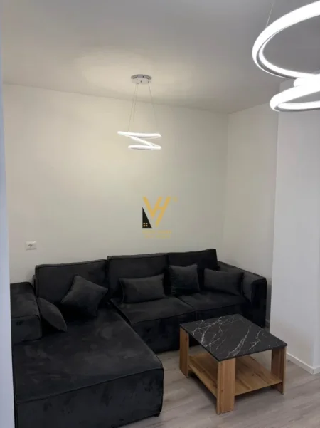 Tirane, jepet me qera apartament 1+1+Ballkon Kati 2, 75 m² 670 € (RRUGA FORTUZI)