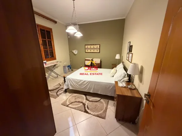 Vlore, jepet me qera shtepi 1+1+Ballkon Kati 0, 80 m² 400 € (Çentrale)