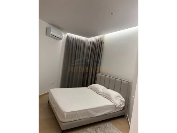 Tirane, jepet me qera apartament 1+1+Ballkon Kati 4, 65 m² 830 € (Kopshti zoologjik)
