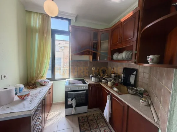 shitet apartament Kati 3, 50 m² 67.000 € (Shkembi Kavajes,Golem)