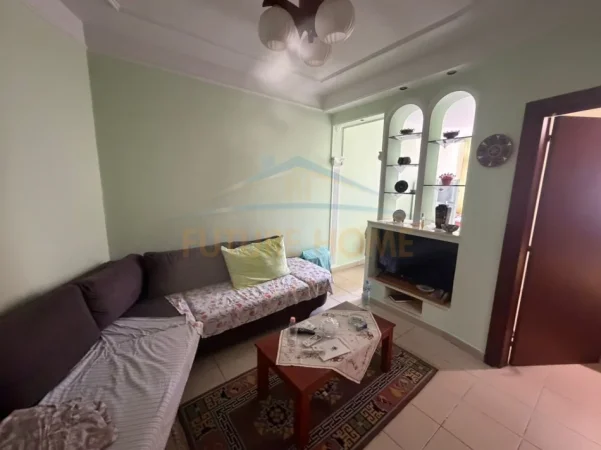 shitet apartament Kati 3, 50 m² 67.000 € (Shkembi Kavajes,Golem)