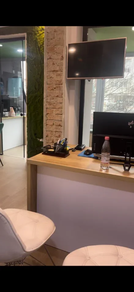 Tirane, shitet ambjent biznesi Kati 2, 60 m² 260.000 € (Rruga Muhamet Gjollesha)