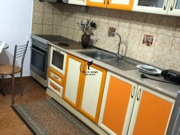 Tirane, jepet me qera apartament 1+1 Kati 1, 60 m² 500 € (KOMUNA E PARISIT)