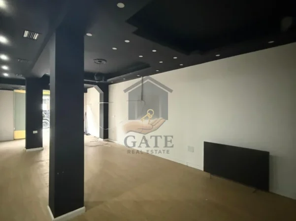 Durres, shitet ambjent biznesi Kati 1, 80 m² 170.000 € (Zarrfiksja)