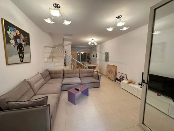 Gjiri Lalezit | , shitet apartament Dublex , 127 m² 300.000 € (GJIRI I LALEZIT , Lura 1)