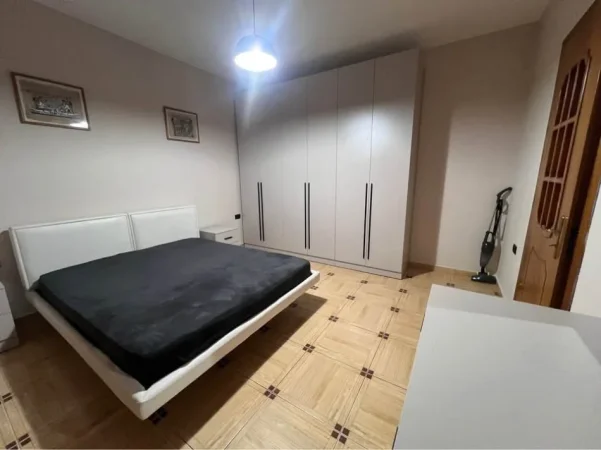 Tirane, jepet me qera shtepi 1+1+Ballkon Kati 2, 67 m² 460 € (Rruga Albanopoli)
