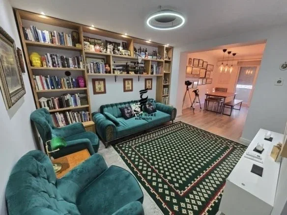 Tirane, shitet apartament 2+1 Kati 3, 91 m² 350.000 € (RRUGA NIKOLLA TUPE)
