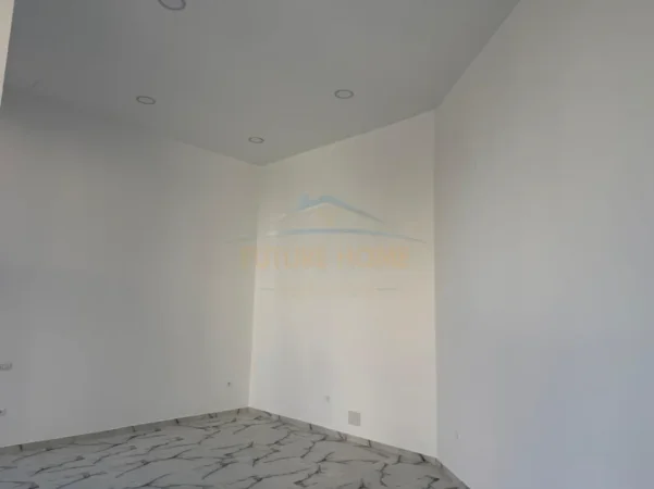 Tirane, jepet me qera ambjent biznesi Kati 0, 60 m² 600 € (Vasil Shanto)