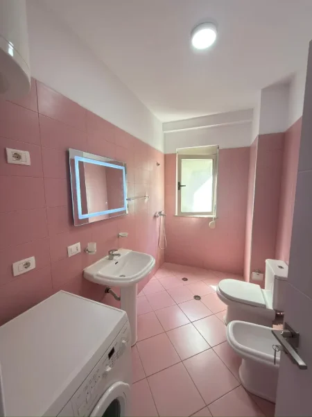 Tirane, shitet apartament 2+1+Ballkon Kati 2, 92 m² 175.000 € 