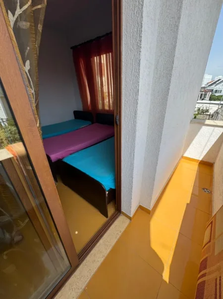 Tirane, jepet me qera apartament 1+1+Ballkon Kati 3, 80 m² SUPER CMIM 400 € 21 Dhjetori)