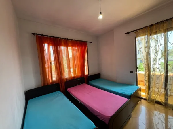 Tirane, jepet me qera apartament 1+1+Ballkon Kati 3, 80 m² SUPER CMIM 400 € 21 Dhjetori)