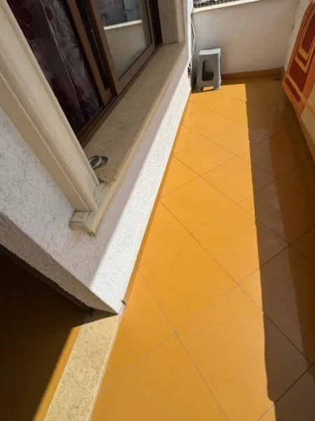 Tirane, jepet me qera apartament 1+1+Ballkon Kati 3, 80 m² SUPER CMIM 400 € 21 Dhjetori)