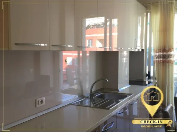 Tirane, jepet me qera apartament 1+1+Aneks+Ballkon Kati 4, 67 m² 450 € (Rruga Shefqet Kuka)