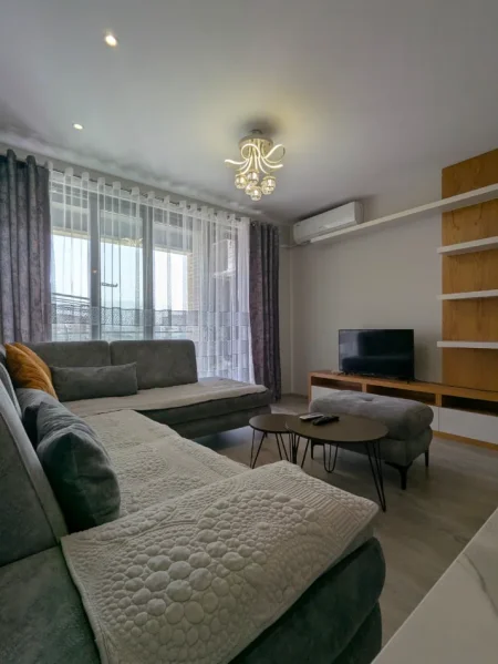 Tirane, jepet me qera apartament 1+1 Kati 5, 67 m² 600 € (Don Bosko)