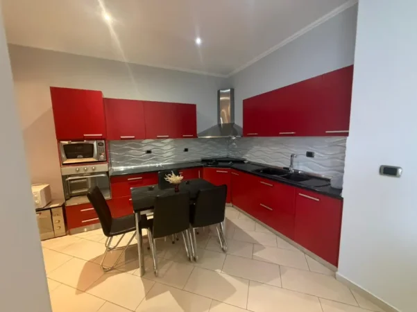 Tirane, shitet apartament 2+1+Ballkon Kati 3, 119 m² 250.000 € (Rruga e Dibres/Kompleksi Halili)