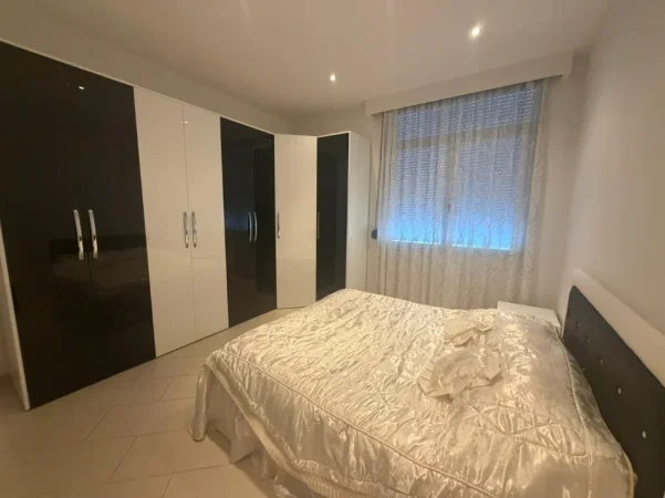Tirane, shitet apartament 2+1+Ballkon Kati 3, 119 m² 250.000 € (Rruga e Dibres/Kompleksi Halili)