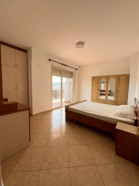 Tirane, jepet me qera apartament 1+1+Ballkon Kati 8, 100 m² 650 € (Prane Vision+)