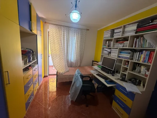Tirane, shitet apartament 2+1 Kati 5, 65 m² 110.000 € (Perballe Materniteti te ri)