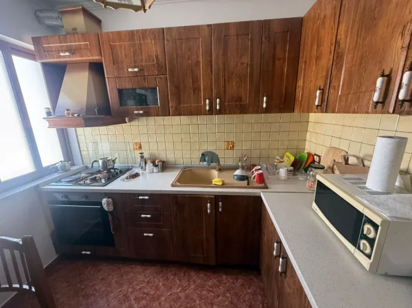 Tirane, shitet apartament 2+1 Kati 5, 65 m² 110.000 € (Perballe Materniteti te ri)