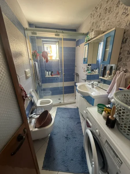 Tirane, shitet apartament 2+1 Kati 5, 65 m² 110.000 € (Perballe Materniteti te ri)