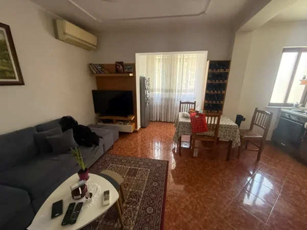 Tirane, shitet apartament 2+1 Kati 5, 65 m² 110.000 € (Perballe Materniteti te ri)