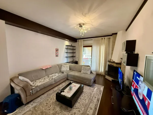 Tirane, shitet apartament 2+1 Kati 3, (KODRA E DIELLIT)