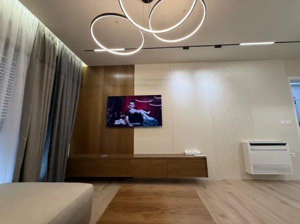 Tirane, jepet me qera apartament 2+1 Kati 4, 95 m² 750 € (PORCELAN)