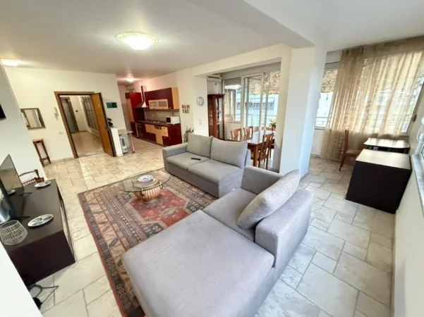 Shqiperi, shitet apartament 1+1 Kati 6, (RRUGA YMER KURTI)
