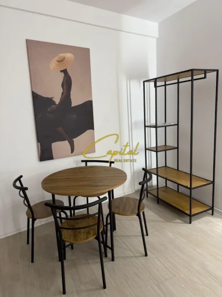Tirane, jepet me qera apartament 1+1 Kati 6, 40 m² 400 € (5 MAJI)
