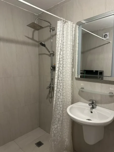 Tirane, jap me qera apartament 1+1+Ballkon Kati 5, 67 m² 600 € (Don Bosko, Kompleksi Fiori di Bosko)