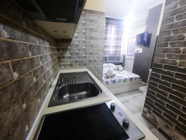 Tirane, jepet me qera garsonier Kati 2, 30 m² 320 Euro (5 Maji)